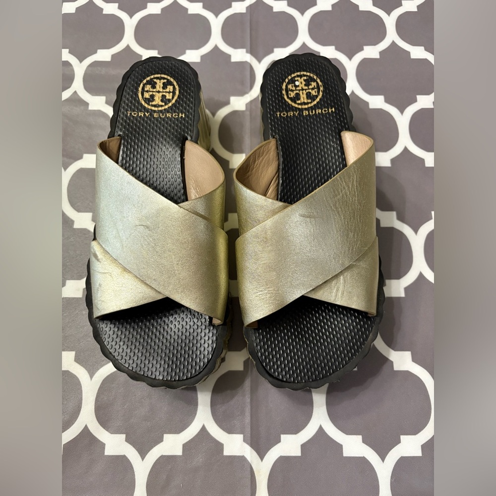 Tory Burch Scallop Wedge Platform metallic gold Slide Sandals - Picture 2 of 8